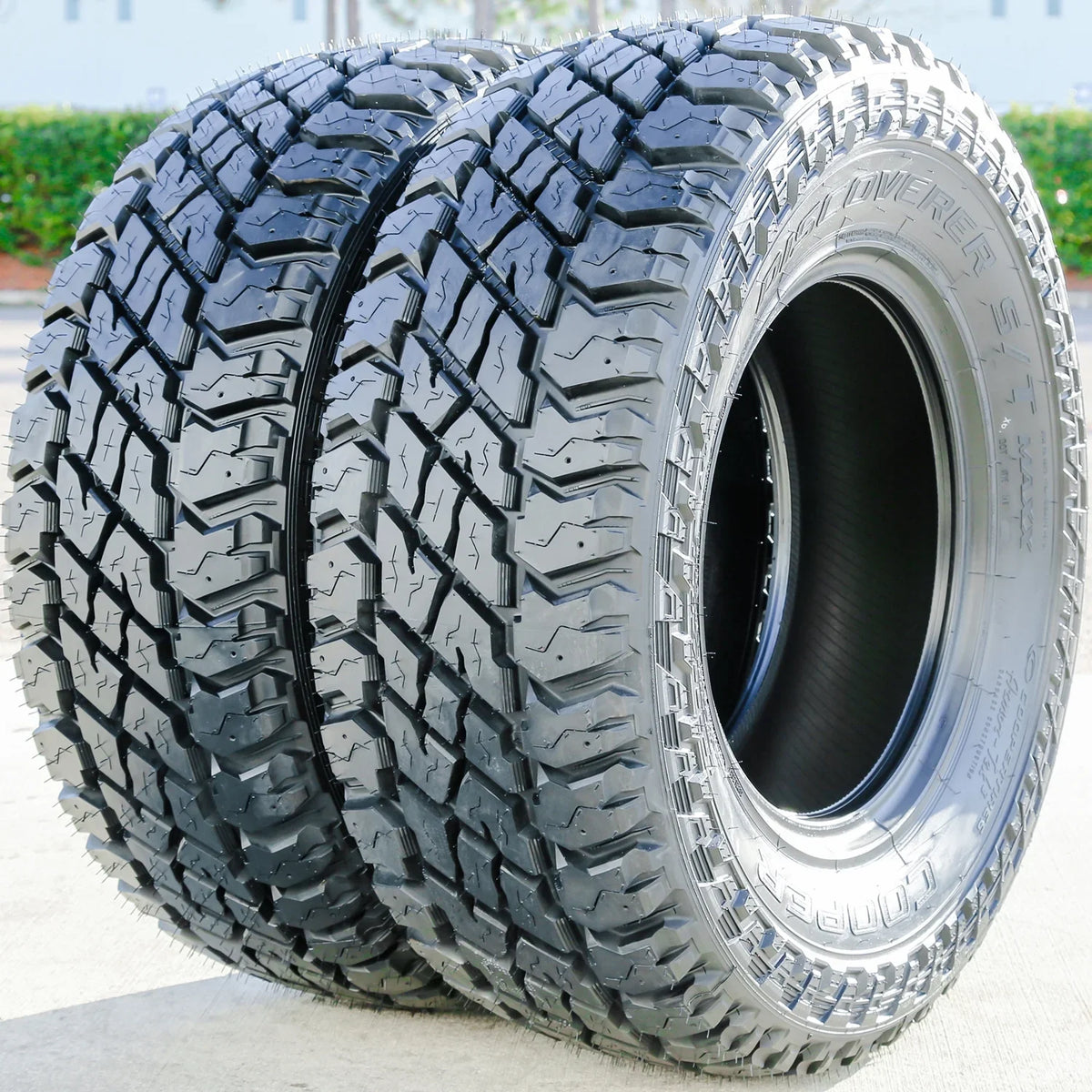 Set of 4 LT275/70R18 125/122Q E 10-Ply M/T Mud Tires