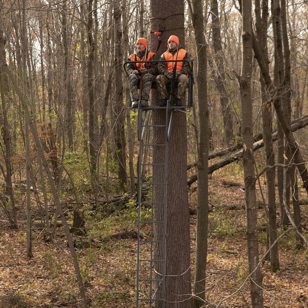 21-Foot 2-Person Ladder Treestand, Heavy-Duty Hunting Tree Stand with Ladder, Elevated Outdoor Hunting Platform